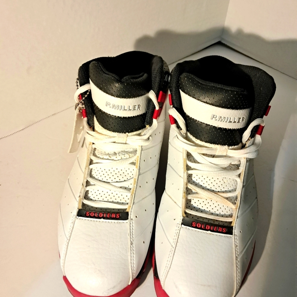 FM1182-UDY P. Miller Heart of Soldiers Soul Collection Mid Top Basketball Shoe. - Picture 3 of 16